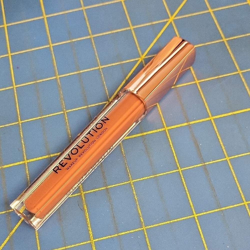 Revolution Intense Shine Lipgloss Vinyl Gone Rogue New